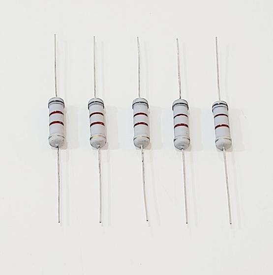 Imagem de Kit 05 Resistor Potencia 8k2 5% 2W Filme de Carbono