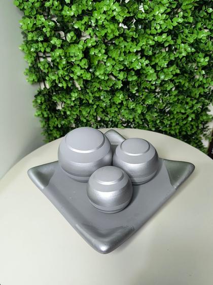 Imagem de *kit  1 prato com 3 bolas em cerâmica fosca para decorações diversas