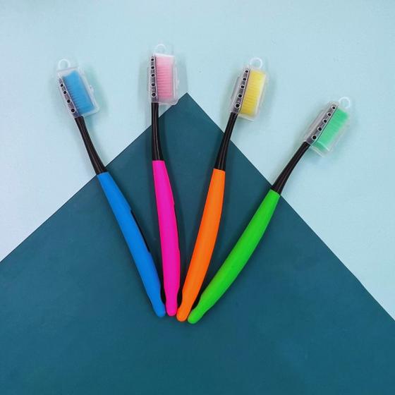 Imagem de Kit 100 Escovas De Dente Macia Com Capa Protetora