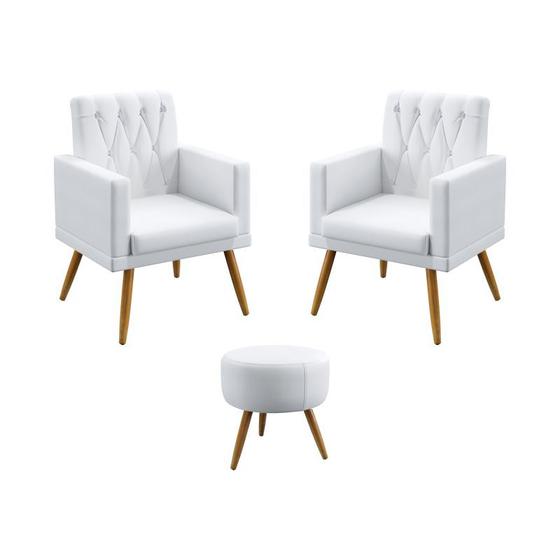 Imagem de Kit 2 Poltronas Decorativas Vega Com Rodapé e Botões Com Puff Solar Para Sala de Estar Couro Branco Aradeco