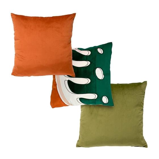 Imagem de Kit 3 Almofadas Alto Padrão Marca Belchior Laranja e Verde 1 Bordada, 1 Veludo e 1 Acquablock 50x50 cm