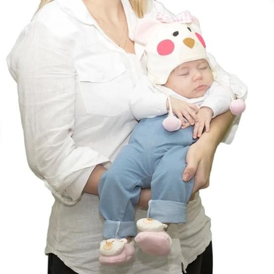 Imagem de Kit 3 Peças Touca, Luvas E Pantufas Para Bebê Ursa Rosa Plush 6 a 9 Meses