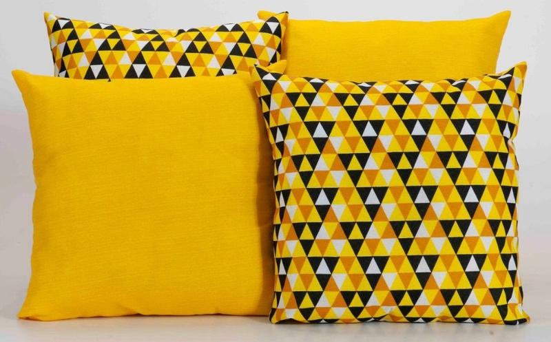 Imagem de Kit 4 Capas de Almofadas Decorativas para Sofá Estampa Geométrico Amarelo