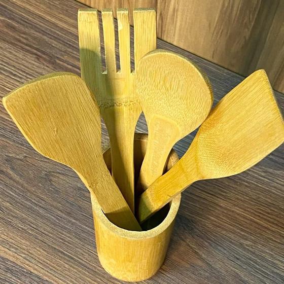 Imagem de Kit 4 talheres de bambu com suporte para cozinha básicos