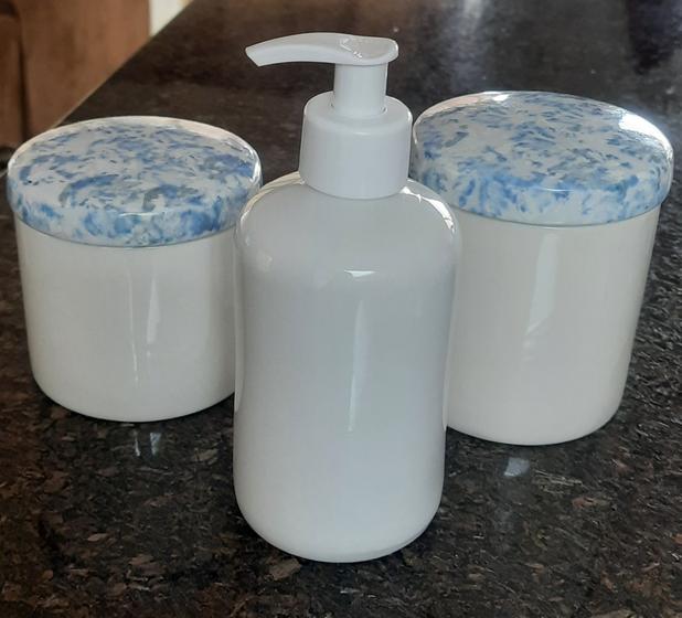 Imagem de Kit bebê 3 peças Porcelana branco e bege com tampa azul