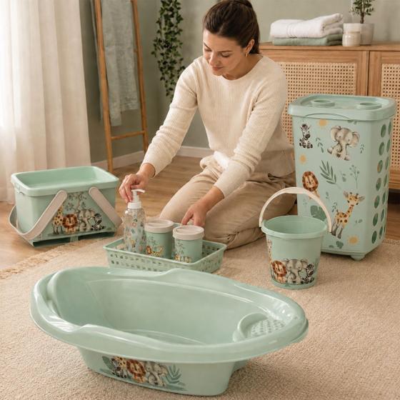 Kit Bebê Completo Bichinhos 9 Peças Banheira Cesto Roupas Balde Caixa Higiene Infantil - Plasútil - Plasutil