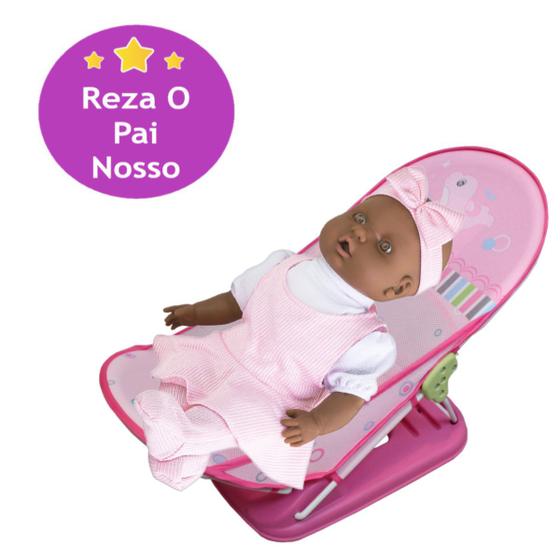 Imagem de Kit Boneca bebe Judy Negra Ora Reza + Cadeirinha de Soneca