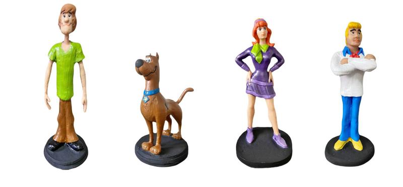 Imagem de Kit Bonecos Salsicha Scooby-Doo Fred e Daphne em Resina 20cm