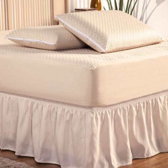 Imagem de Kit Capa Protetora Impermeável Queen Size + 2 Capas Impermeável para Travesseiro + Saia Box Elasticada