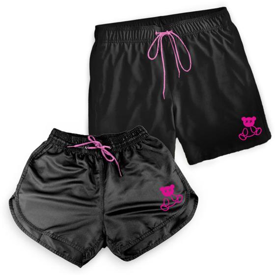 Imagem de Kit Casal Short Preto Bermuda Tactel Moda Praia Verão Estampado Urso Ted Modelo Mauricinho