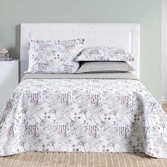 Imagem de Kit Cobre Leito Colcha Maggy Queen 3 Peças Dupla Face Percale 200 Fios - Protea Floral Cinza - 80% Algodão / 20% Poliéster