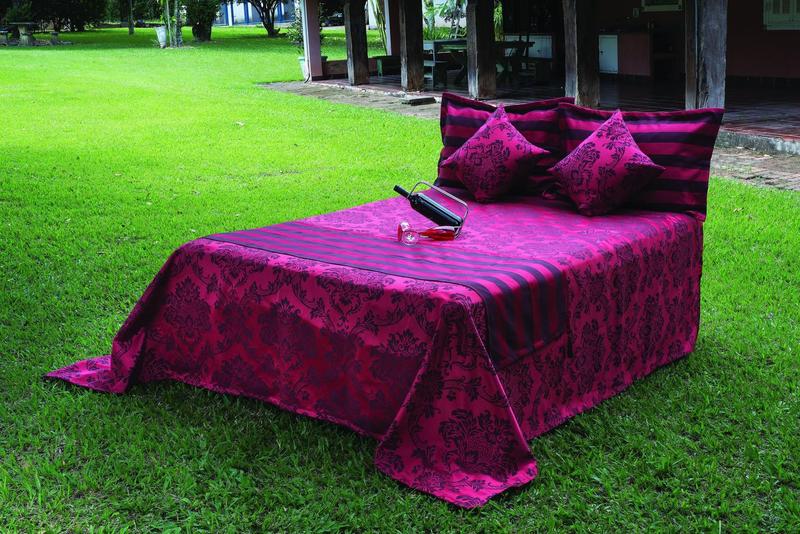 Imagem de Kit Colcha Casal 6 Peças Tecido Jacquard  Luxo - Vermelho