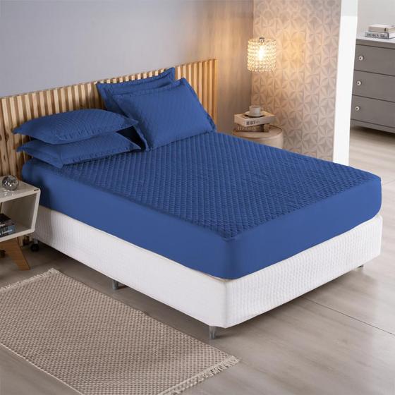 Imagem de Kit Colcha de Cama Casal com Elástico Cobre Leito 3 Peças Tecido Liso Matelado Roupa de Cama Premium