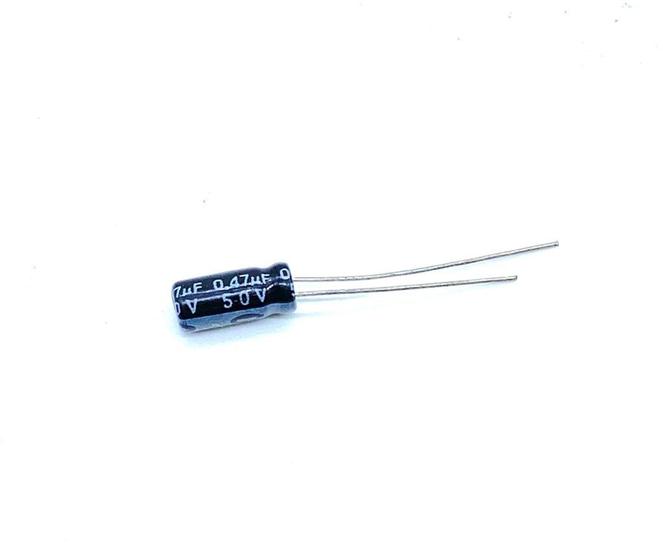 Imagem de Kit com 100 peças - capacitor eletrolitico 0,47uf 50v radial 5x11mm s