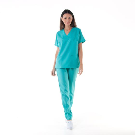 Kit com 2 Pijamas Cirúrgicos Scrub Feminino em Tecido Cedro Hospitalar - 100% Algodão Menor preço em Kit com 2 Pijamas Cirúrgicos Scrub Feminino em Tecido Cedro Hospitalar - 100% Algodão