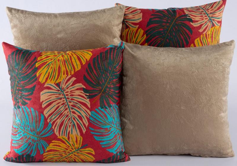 Imagem de Kit com 4 Capas para Almofadas Decorativas Estampa Folhas Coloridas com Cáqui
