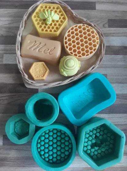Imagem de kit com 5 formas moldes de silicone abelha mel favo colméia para fazer sabonetes