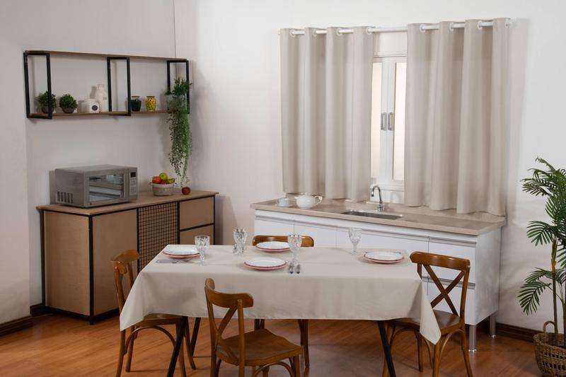 Imagem de Kit Cortina Para Cozinha E Toalha De Mesa 6 Cadeiras Palha