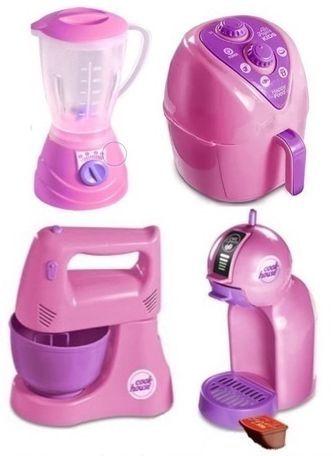 Imagem de Kit Cozinha Infantil com 4 Brinquedos Eletrodomésticos Airfryer, Batedeira, Cafeteira Capsula e Liquidificador