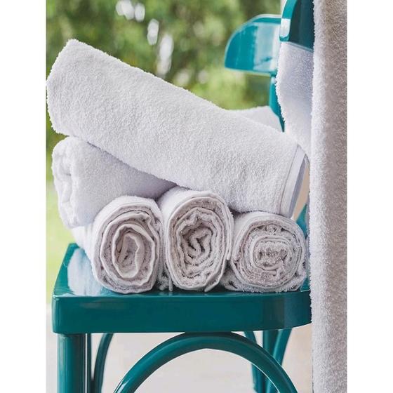 Imagem de Kit de 3 toalhas tecido algodão macia para salão de beleza modelo de barbearia