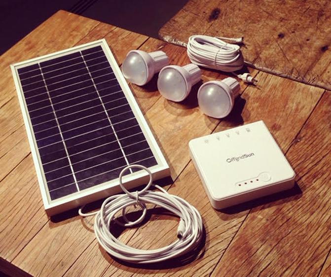 KIT de Energia Solar Portátil (com bateria para carregar celular e lâmpadas) Energy Station Menor preço em KIT de Energia Solar Portátil (com bateria para carregar celular e lâmpadas) Energy Station