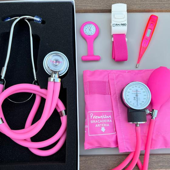 Imagem de Kit Enfermagem Rosa Chiclé Premium Esteto Rappaport Esfigmo com Bolsa Lapela Garrote e Term