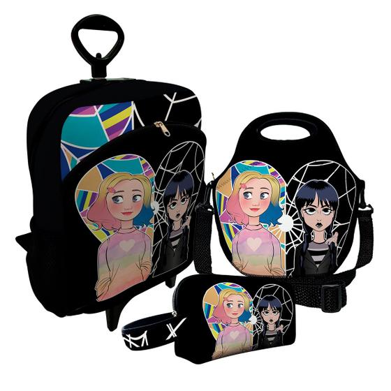 Imagem de Kit Escolar Infantil Mochila de Rodinha + Lancheira Térmica + Necessaire Plus  ISOPRENE  Meninas Lobo e Gótica