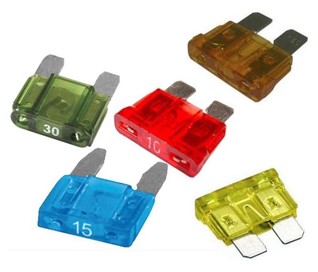Kit Fusivel Lamina Comum - com 25 Fusiveis para Carro de 5A, 10A, 15A ...