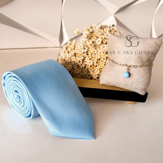 Imagem de Kit gravata e pulseira para padrinhos casamento azul serenity gravata trabalhada quadradinho e pulseira madrinha folhada