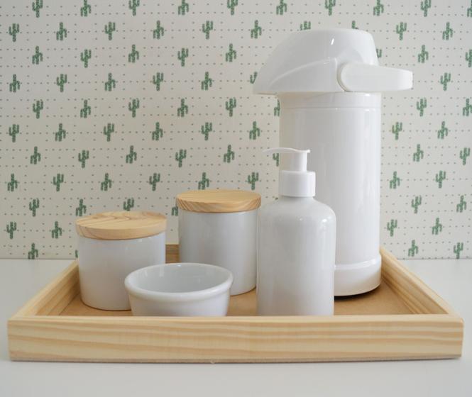 Kit Higiene K070 Cuidados Bebê Porcelanas Bandeja Pinus Térmica Menor preço em Kit Higiene K070 Cuidados Bebê Porcelanas Bandeja Pinus Térmica