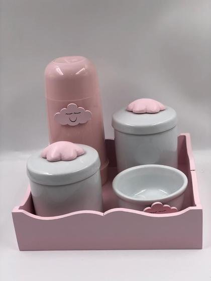 Imagem de Kit Higiene Porcelana Bandeja Mdf Térmica Rosa Tema Nuvem