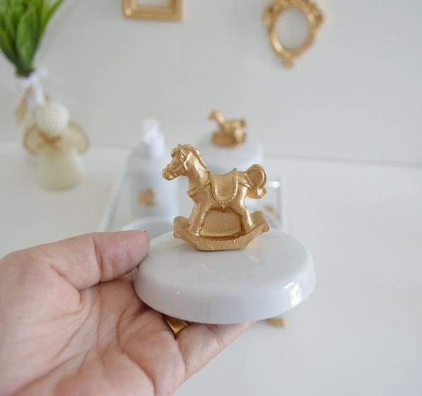 Imagem de Kit Higiene Porcelana Bebê Banho Cuidado Quarto K014 Cavalo