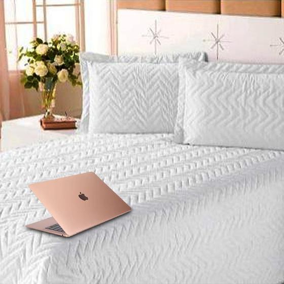 Kit Jogo de Cama com Colcha Clean 3pçs para Cama Casal Queen Casen Branco Menor preço em Kit Jogo de Cama com Colcha Clean 3pçs para Cama Casal Queen Casen Branco