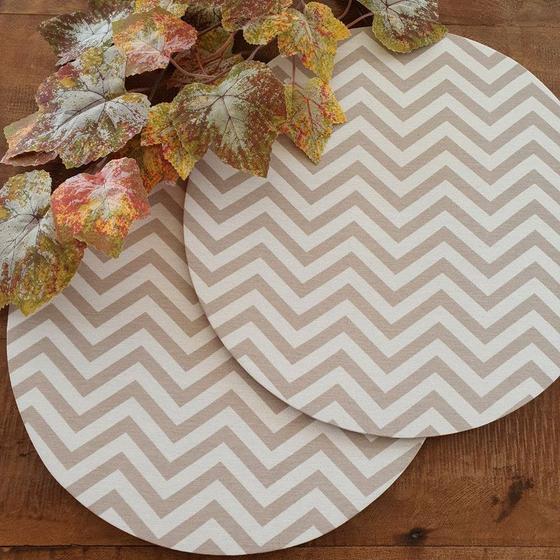 Imagem de Kit Mesa Posta 10 Bases MDF 35CM + 10 Capas de Sousplat Em Tecido Chevron Bege