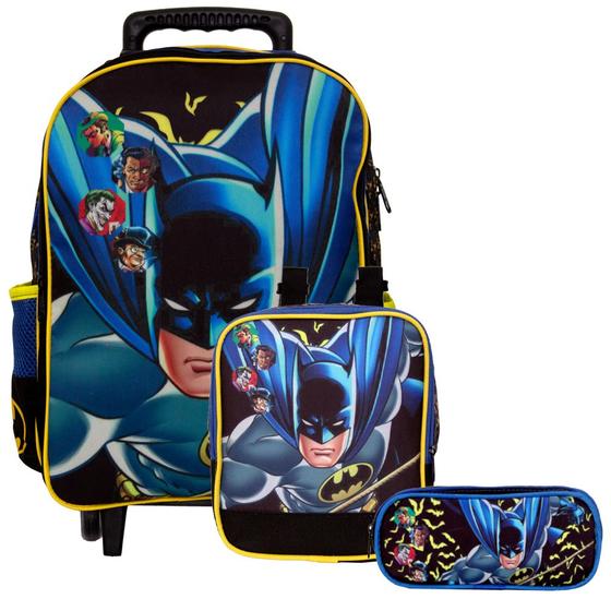 Imagem de Kit Mochila Infantil Grande Meninos de Rodinha Batman Preta