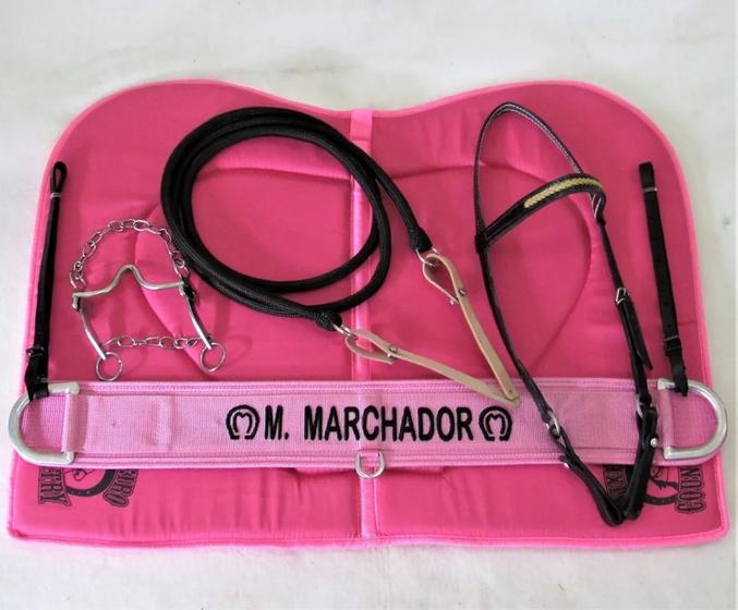 Imagem de Kit Para Arreamento Rosa Completo De Montaria Profissional Com Freio Aço Inox + Manta + Peitoral