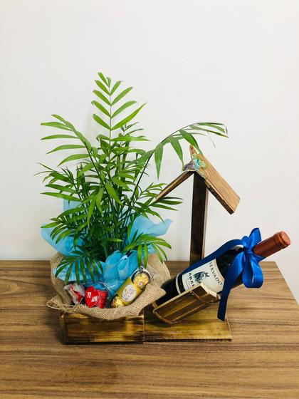 Imagem de Kit para presente cachepô em madeira e porta vinho