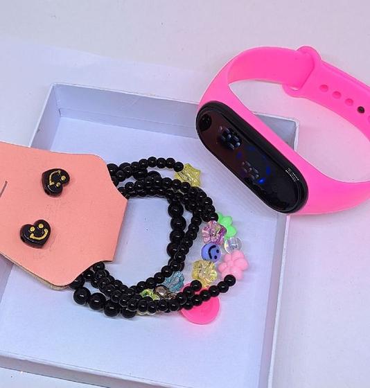 Imagem de Kit Relógio Infantil Digital Bracelete Prova Agua + Conjunto Pulseiras Infantis Miçangas Coloridas e Brincos Meninas