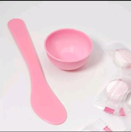 Imagem de Kit skin care feminina 24 máscaras desidratadas potinho e espátula para mulheres