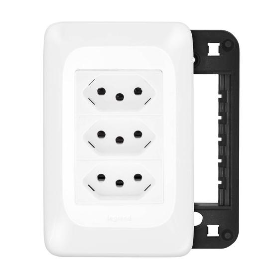 Imagem de Kit Tomada Simples 10A Tripla Com Placa e Suporte 4x2 PIAL Pop Legrand