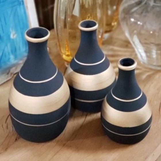 Imagem de *kit trio garrafinhas em cerâmica esmaltada ou fosca para decoração de vários ambientes*