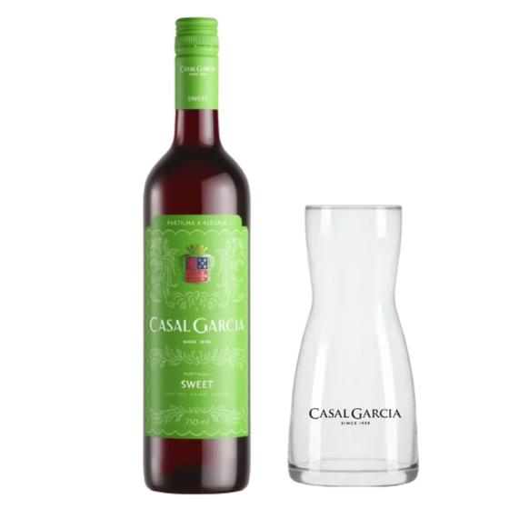 Imagem de Kit Vinho Casal Garcia Sweet Tinto 750ml + Decanter 500ml