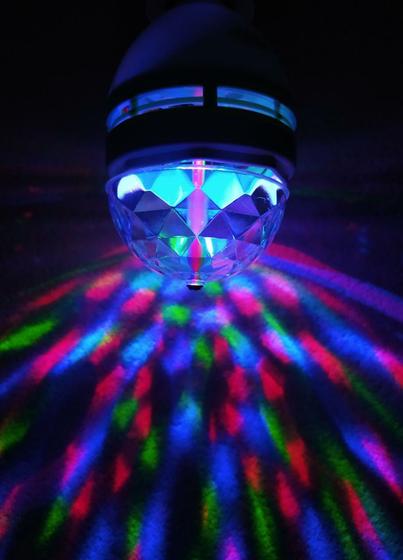 Imagem de Lâmpada Giratória Colorida RGB Led Full Color Rotating Festa bivolt