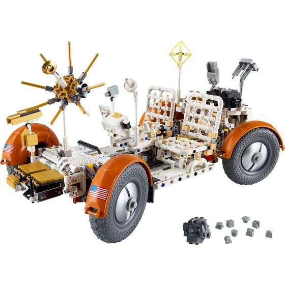 Imagem de LEGO Technic - Veículo lunar Apollo da NASA - LRV