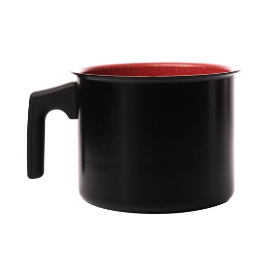Leiteira Lyor de 1,7L isolada com fundo branco, destacando o cabo preto e corpo preto