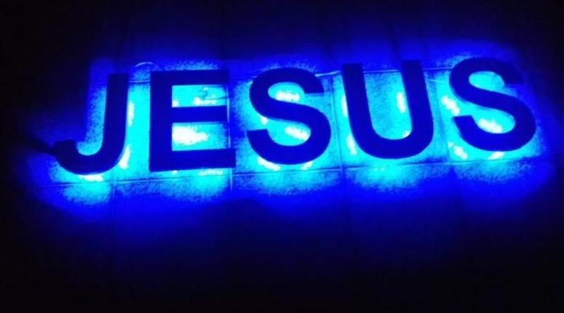 Imagem de Letreiro Letras De Aço Inox - Jesus 45cm - Iluminação Em Led