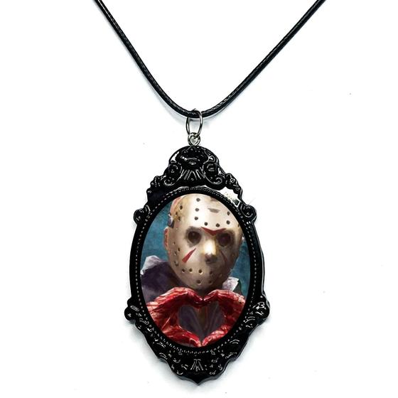 Imagem de Lindo colar pingente arte resinada love Jason Voorhees