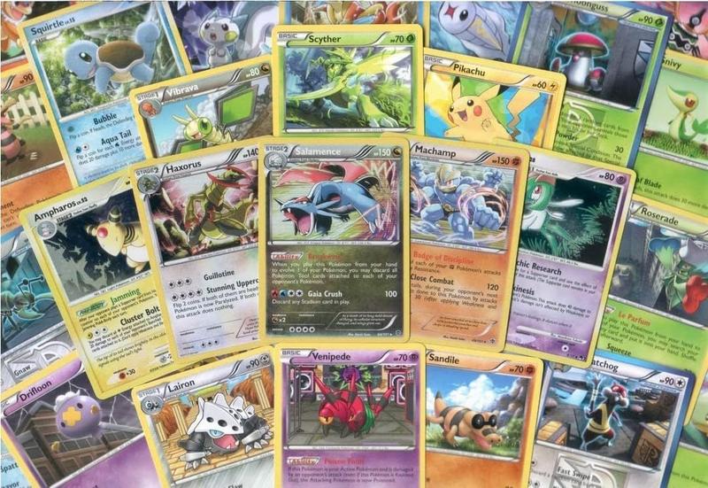 Imagem de Lote de cartas Pokémon TCG 250 com 10 cartas raras e 5 cartas metalizadas