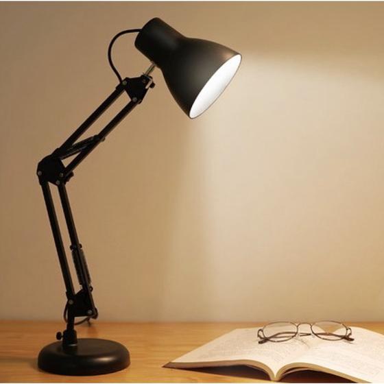 Luminária Articulada Escritório Leitura Flexível Pixar Suporte Garra Articulável é boa?