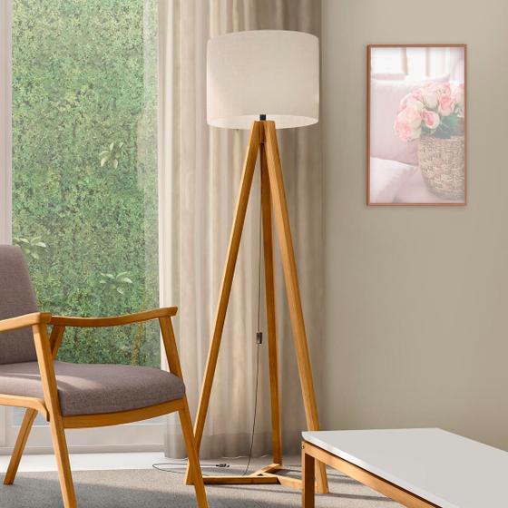 Luminária Classic de Chão Moderna Com Pés de Madeira Menor preço em Luminária Classic de Chão Moderna Com Pés de Madeira
